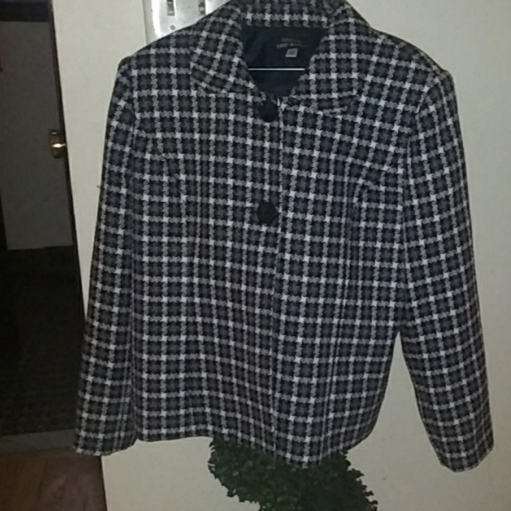I am selling a jacket/top